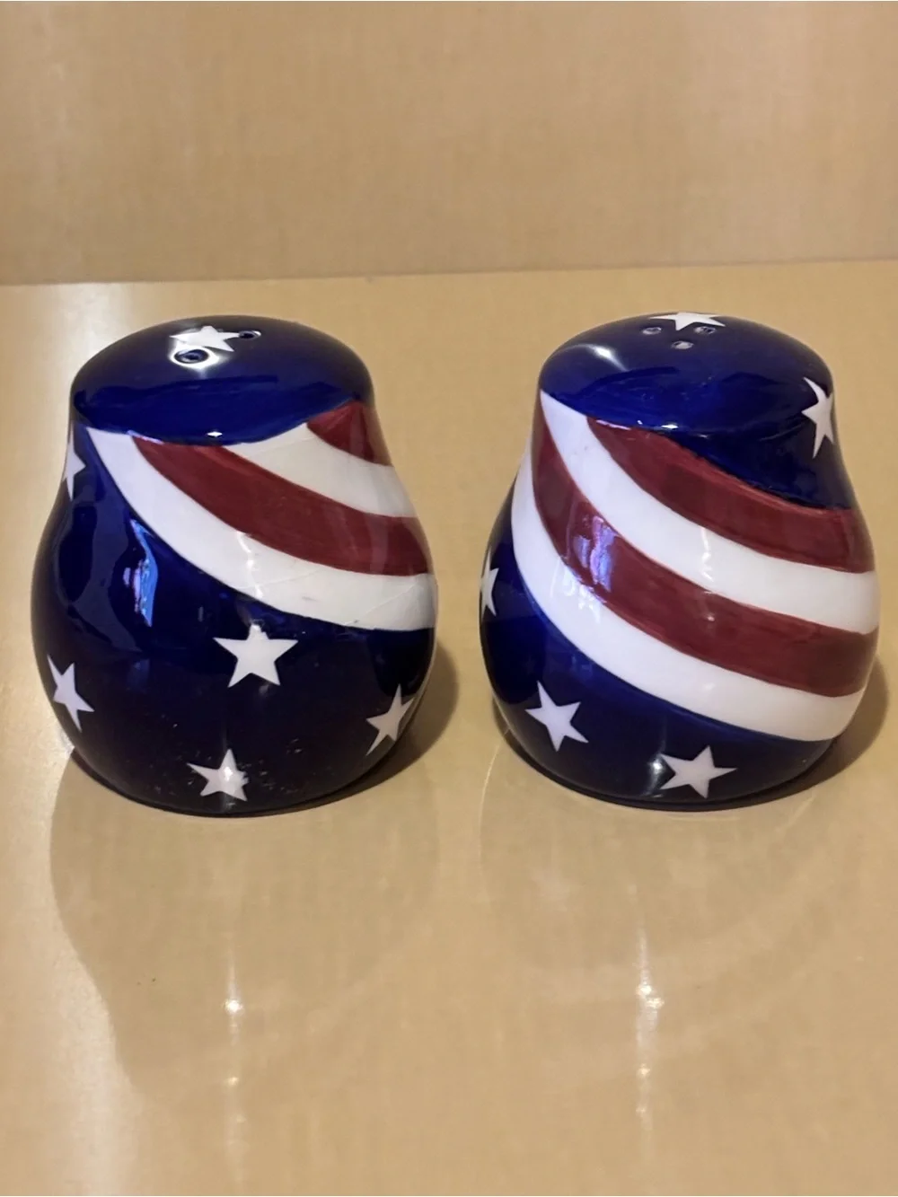 Ceramic Salt and Pepper Shakers Set